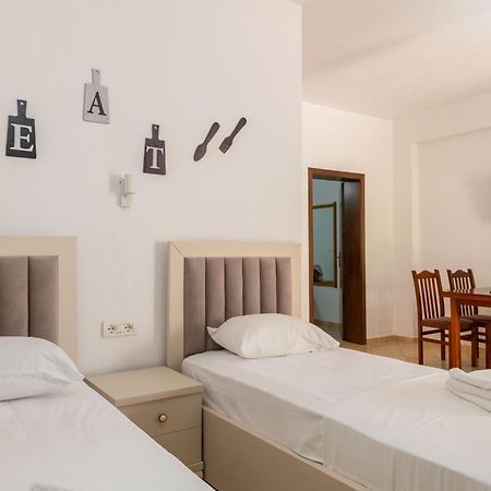 Cozy Apartments Downtown คซามิล ภายนอก รูปภาพ