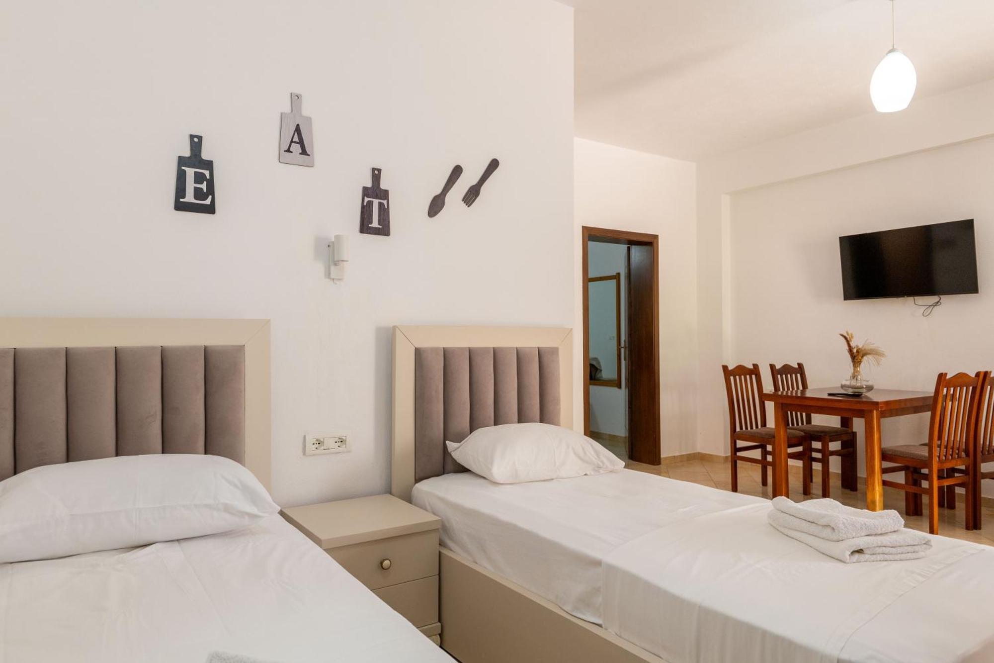 Cozy Apartments Downtown คซามิล ภายนอก รูปภาพ