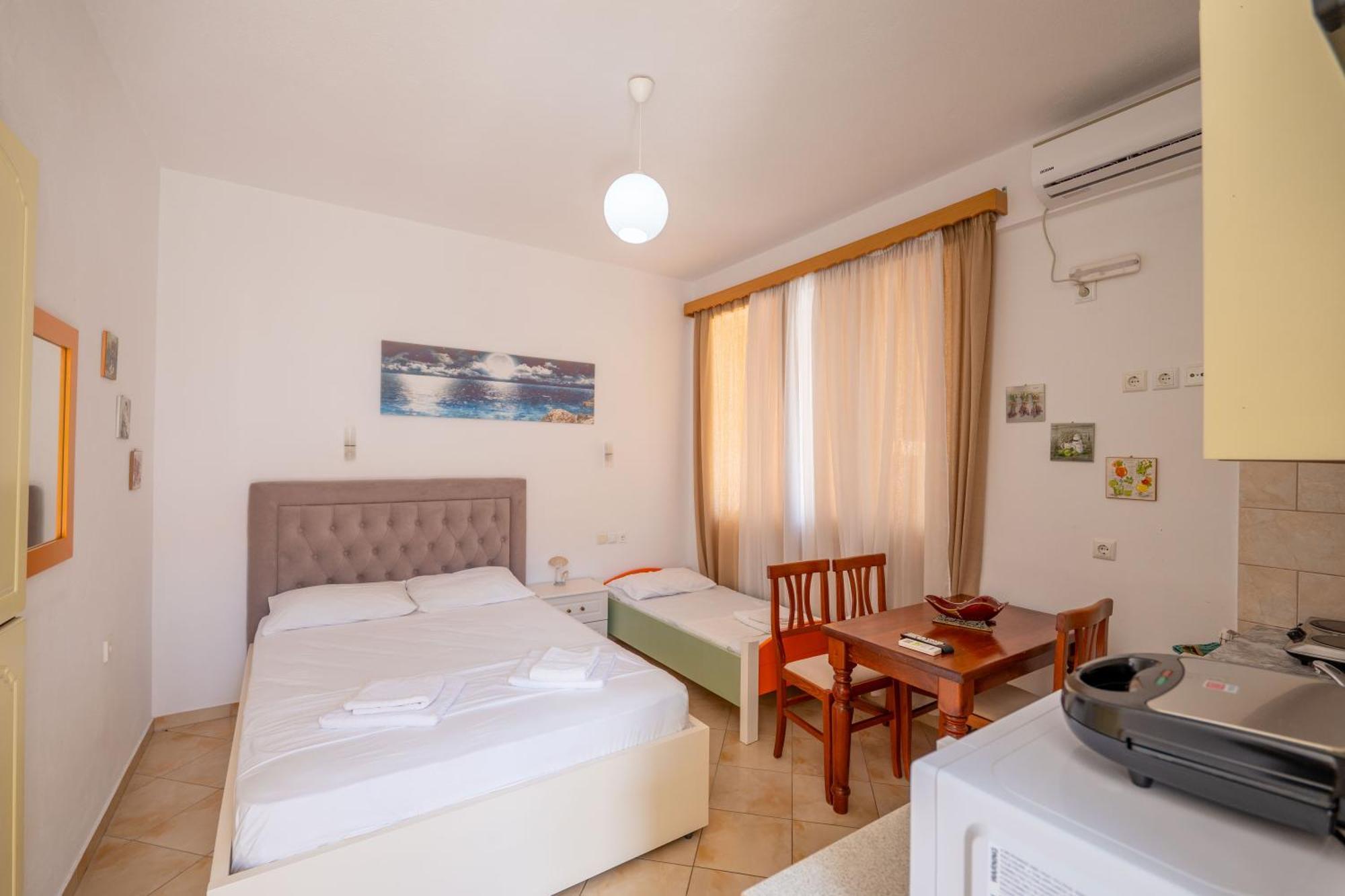 Cozy Apartments Downtown คซามิล ภายนอก รูปภาพ